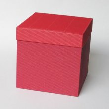 Presentask i wellpapp - Olika färger - 20 x 20 x 20 cm