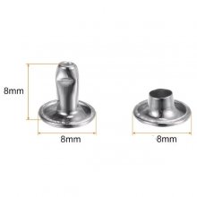 Nitar tryckknappar i metall.