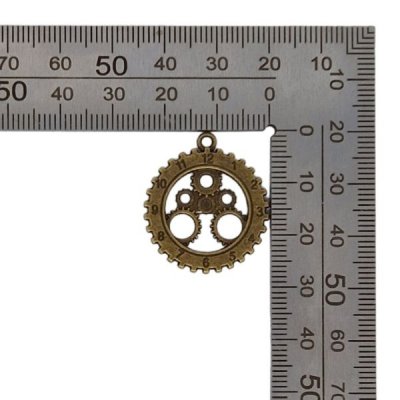 metalldekoration klocka
