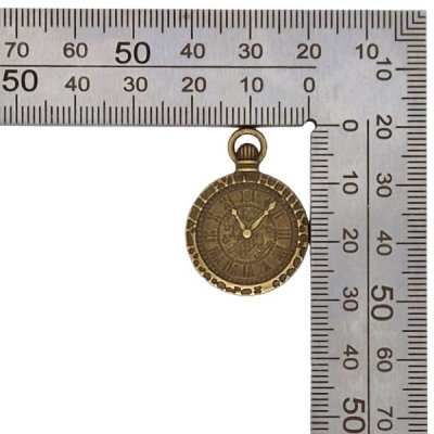 metalldekoration klocka